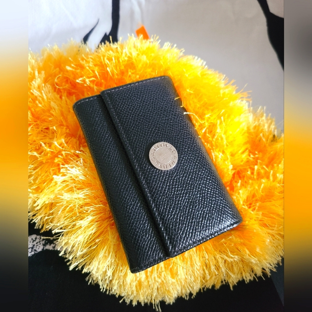 ❤️‍🔥EUC Authentic Bvlgari Key case❤️‍🔥
